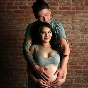 best-maternity-photographer-indianapolis-zyra-1
