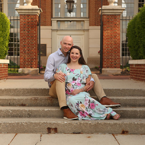 maternity-photographer-near-me-carmel-indiana-2
