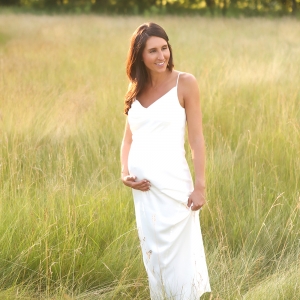 outdoor-pregnancy-portrairts-carmel-in