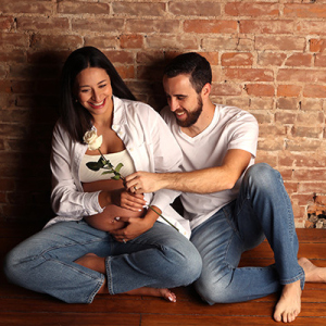 pregnancy-photoshoot-indianapolis-studio-1