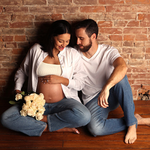 pregnancy-photoshoot-indianapolis-studio-4