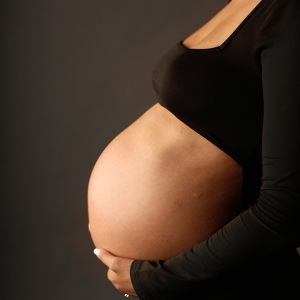 studio-maternity-photos-carmel-indiana-4