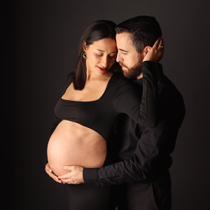 studio-pregnancy-photoshoot-carmel-indiana-4