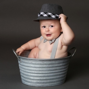 baby-in-bucket