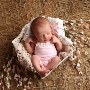 best-newborn-photographer-carmel-in-mackenzie