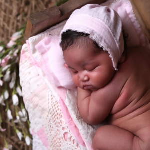 newborn-photographer-carmel-in-9506