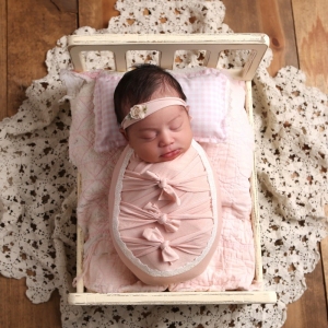 newborn-photography-bed-indianapolis-pink