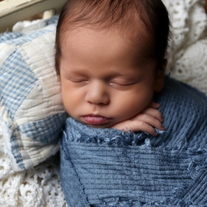 newborn-photoshoot-carmel-indiana-maverick-1