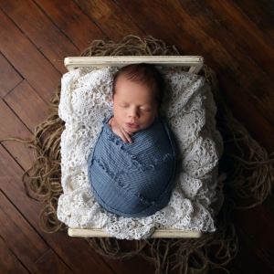 newborn-photoshoot-carmel-indiana-maverick-9