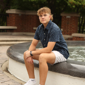jarrett-senior-photoshoot-carmel-indiana-4