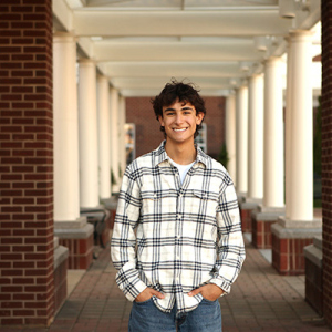 outdoor-boy-senior-pictures-carmel-indiana-4