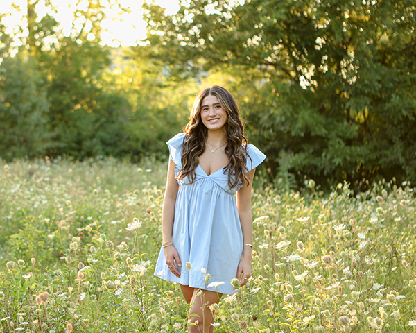 senior picture girl sunset flower field