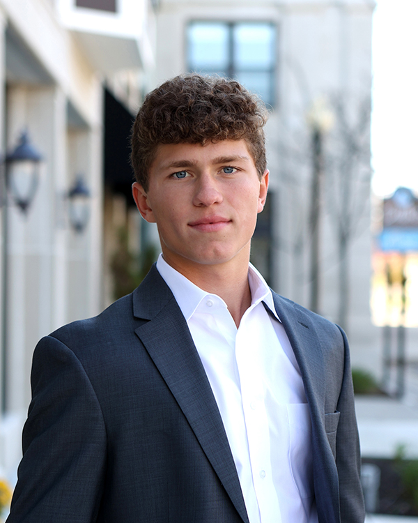 senior portraits outdoor carmel, Indiana of boy